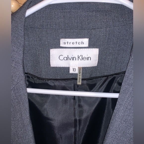 Blazer - Picture 3 of 3